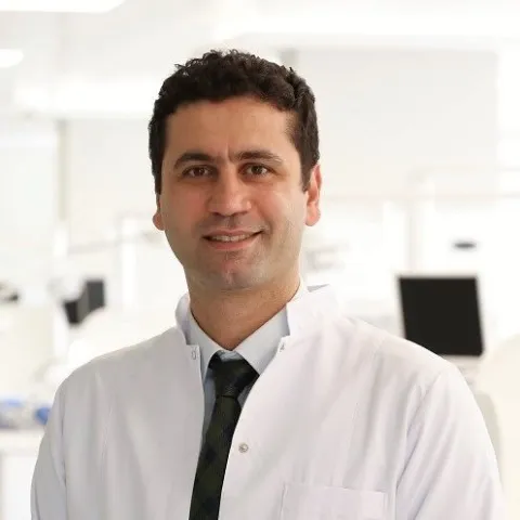 DOÇ. DR. UĞUR MERCAN