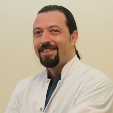 Cərrah Dr. V. DOĞU KEMİK