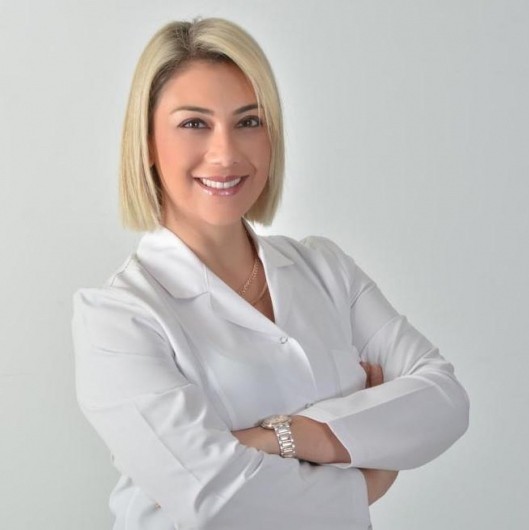 Cərrah Dr. ÖZGE ÖZTÜRK