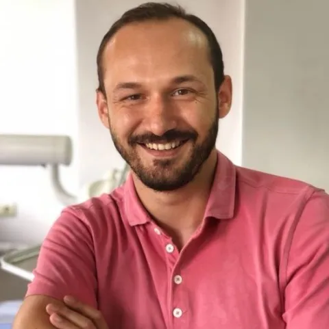 DT. ÖZGÜR GÜRSEL