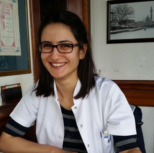 UZM. DT. EMEL YEŞİL ŞAHİN