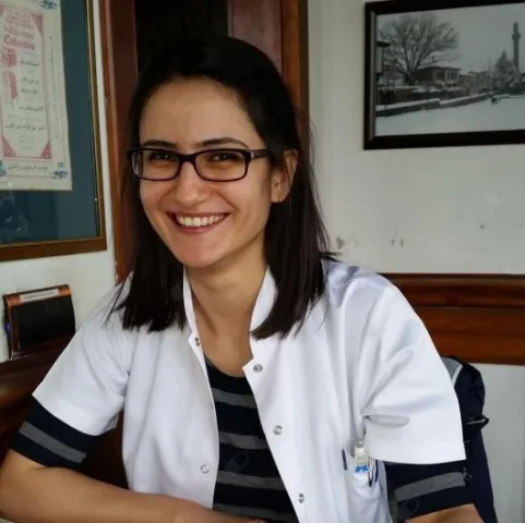 İxt. diş hək. EMEL YEŞİL ŞAHİN