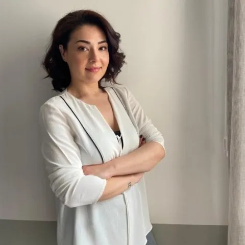 UZM. KL. PSK. ÖZGE ESEN