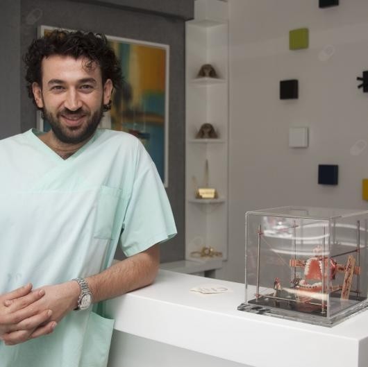 DR. DT. ONUR SELÇUK