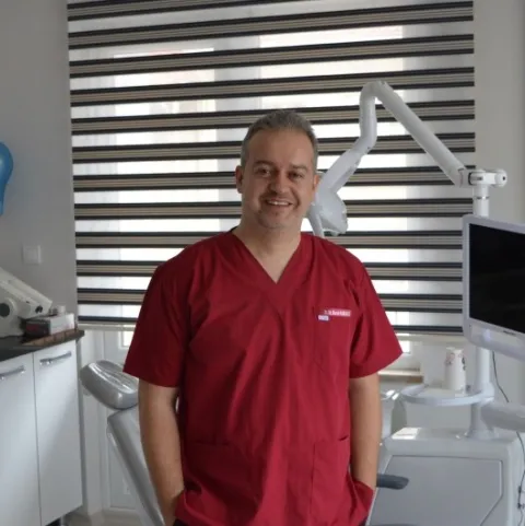 DR. DT. ÜMİT BURAK KARAGÖZ