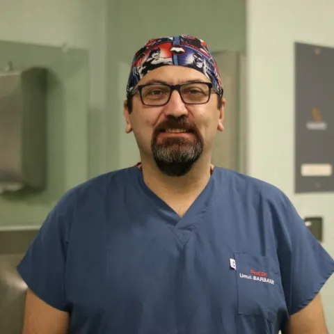 Prof. Dr. UMUT BARBAROS