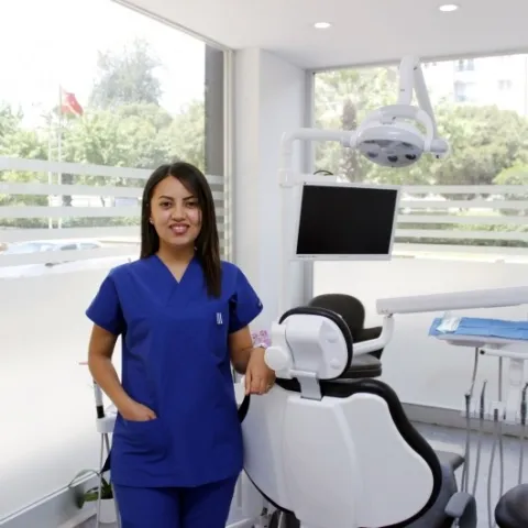 Fachzahnarzt MERVE BULUT KÖSE