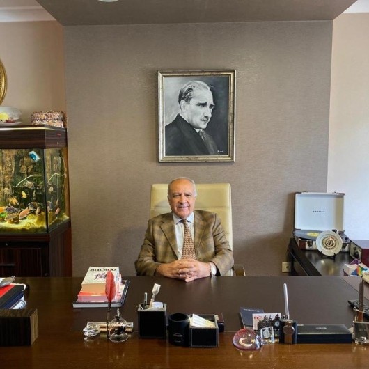 İxt. Dr. NİHAT ÖZKAN