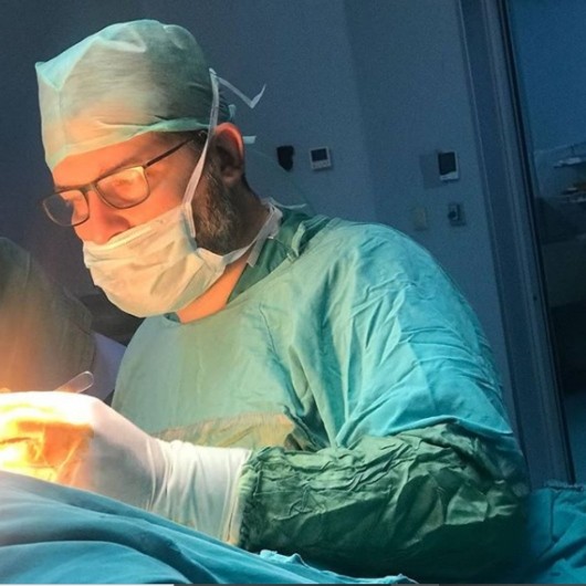Cərrah Dr. TOLGA YENER