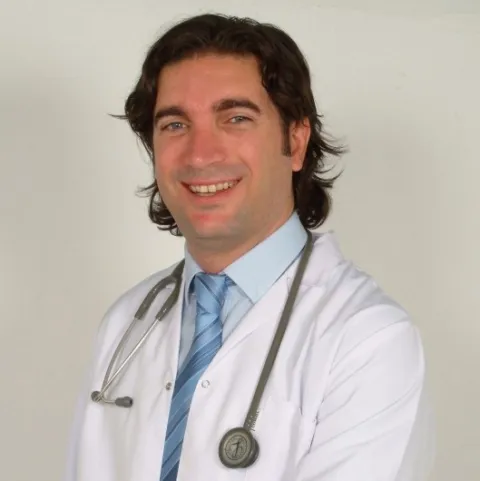 UZM. DR. ENİS BİÇERER