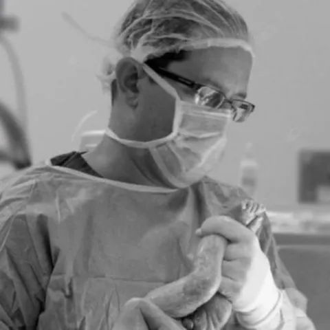 OP. DR. CENK AŞKALLİ