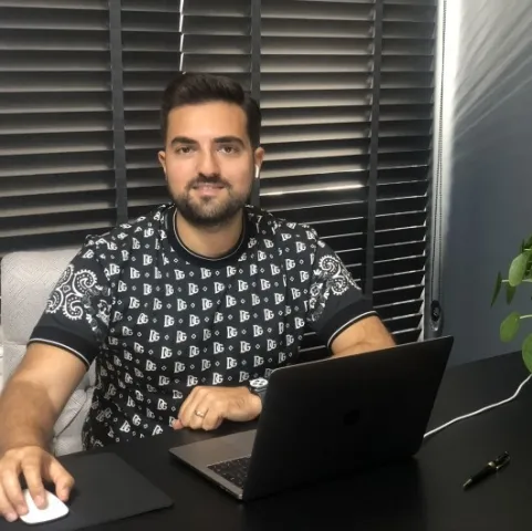 Dr. SONER UYANIK