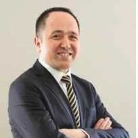 Cərrah Dr. OĞUZHAN PARLAKKILIÇ