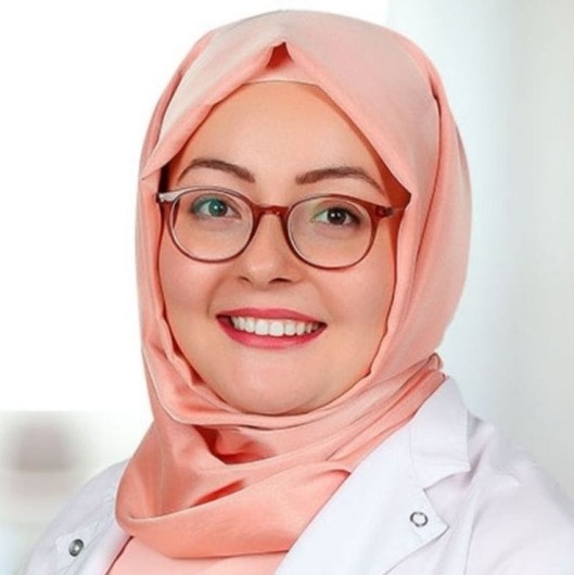 UZM. DKT. MÜZEYYEN KARAMAN