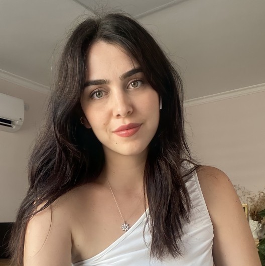 DYT. MERVE ÖZGÖK