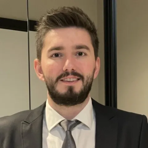 Doc. Dr. FİKRET POYRAZ ÇÖKMÜŞ