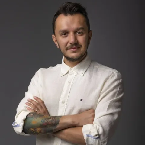 Dr. KEREM ÇOLAKOĞLU