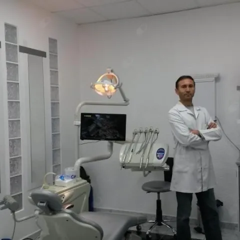 DT. AYHAN IŞIK