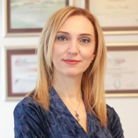 UZM. DR. DENİZ KIRÇUVAL