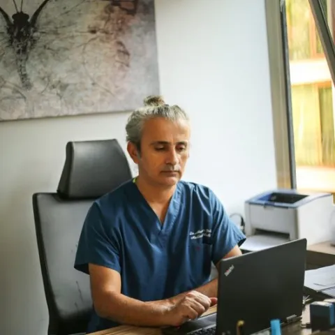 DR. MERDAN ÇELİK
