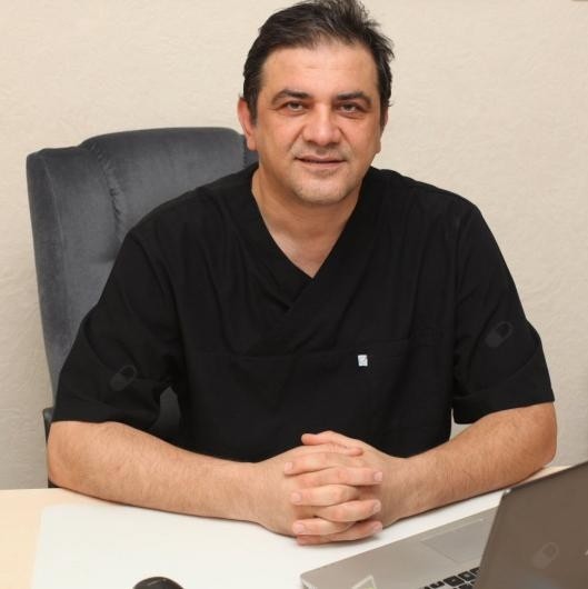 UZM. DR. ARMİN MÜŞTAK
