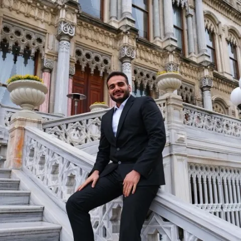 DT. UTKU TÜRKKÖLESİ