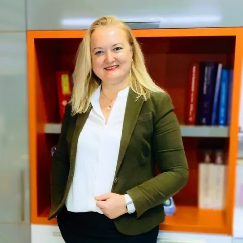  ZEHRA BAYRAMOĞLU