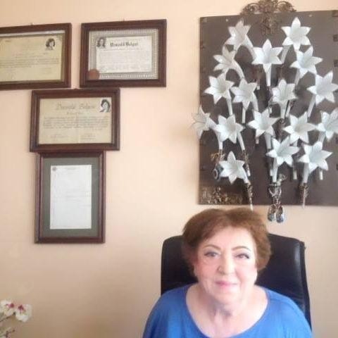 PROF. DR. GÜNSELİ PEKER