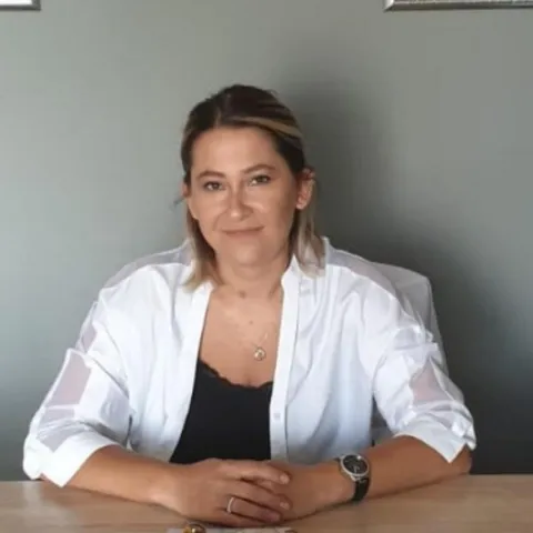 FZT. ESRA GENÇER