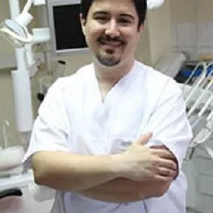 DT. LEVENT ÜSTÜN