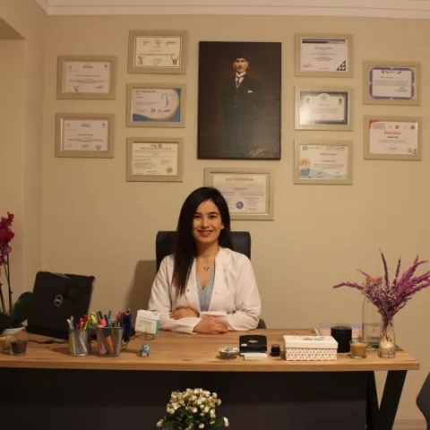 FZT. ASLIHAN BOZ