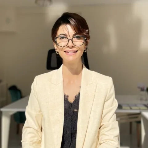  AYŞE GÜRBÜZ