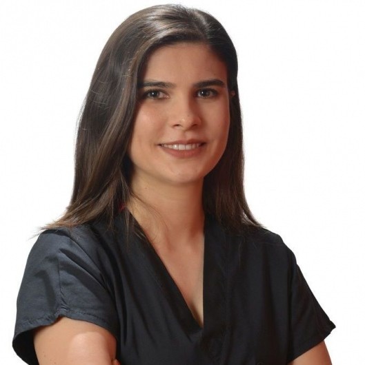 UZM. DT. BERRA ÇALIK KÖSELER