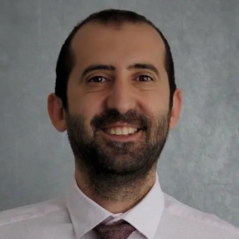 Dr. müəllim İLKER BACAKSIZ