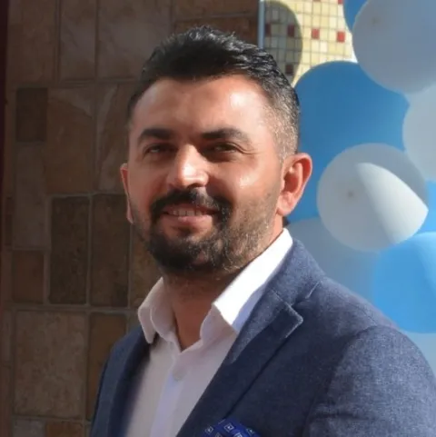 DR. AYHAN KARADURAK