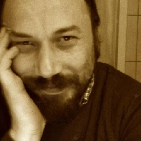 UZM. DR. UĞRAŞ ERMAN UZUN