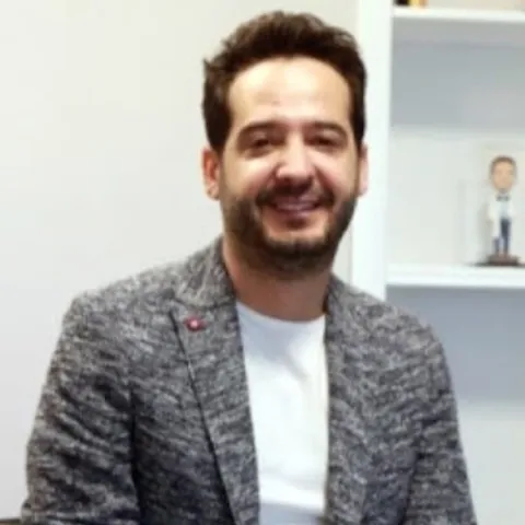 Uzm. Dr. FETHİ HANAY
