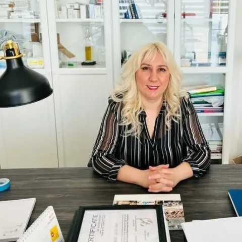 UZM. DR. JALE ŞEN