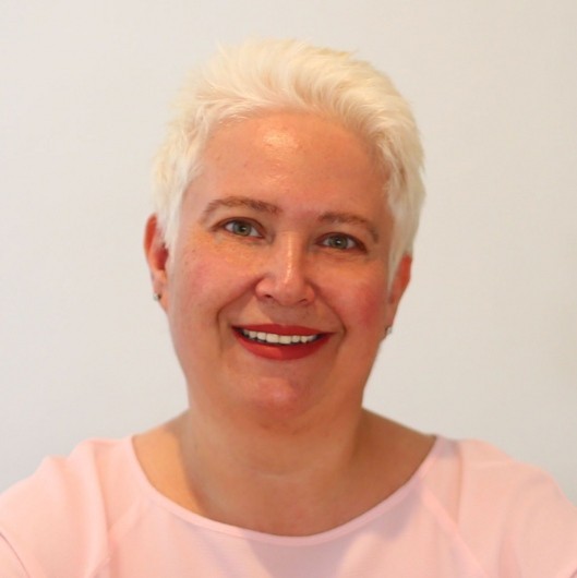 PROF. DR. MÜGE ÖZCAN