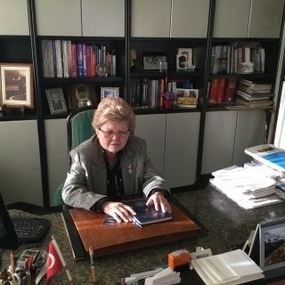 PROF. DR. AYDAN USMAN