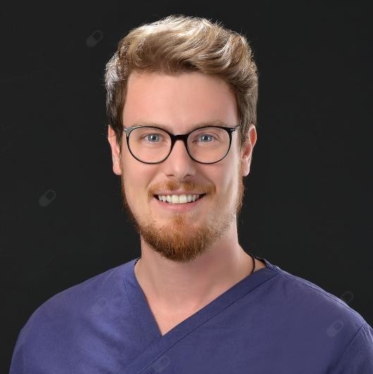 UZM. DR. CEM İREZLİ