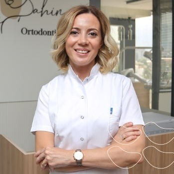 UZM. DT. GÖKÇEN ŞAHİN