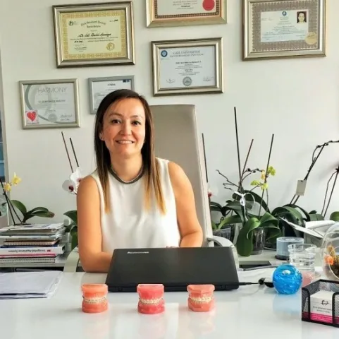 DR. DT. İDİL BAVBEK KARAKAYA