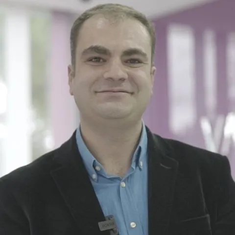 Dr. müəllim MEHMET CAN ŞAKI