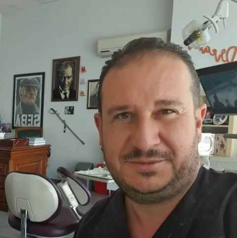 Zahnarzt MURAT ÇOLPAN