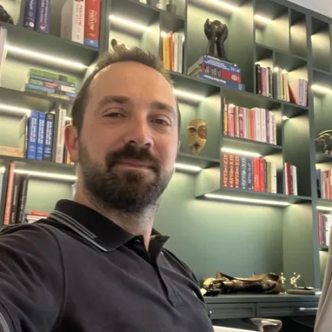İxt. Dr. SERHAT ERGÜN
