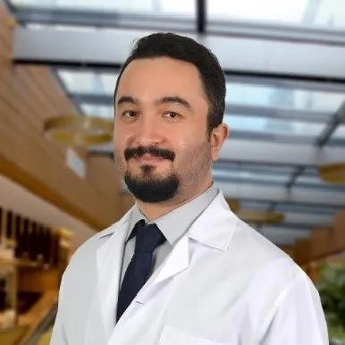 Cərrah Dr. ÇAĞRI ÇELİK