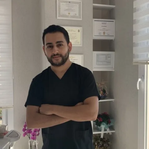 Diş hək. ÖZKAN DELHİŞ