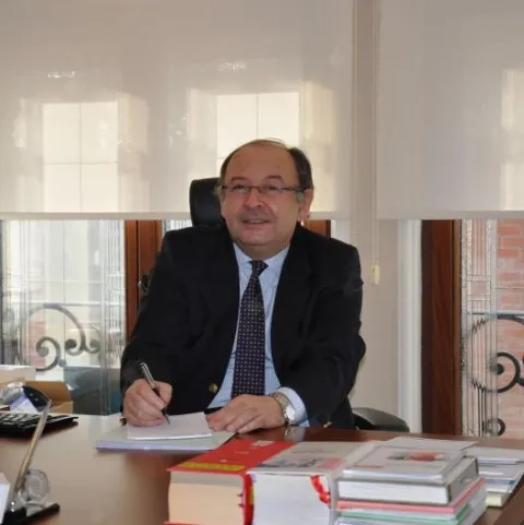 Prof. Dr. METİN ÖZATA