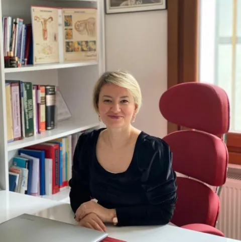 Cərrah Dr. SEMRA ÇAPAR